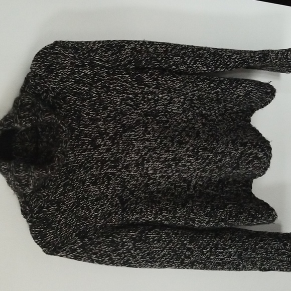 GAP Sweaters - 🌷 GAP BLACK AND WHITE KNIT TURTLENECK SWEATER SIZE LARGE